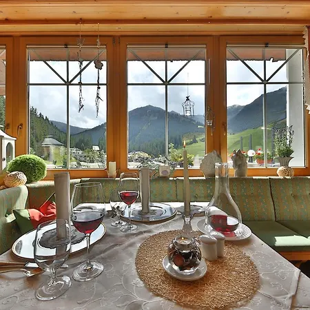 Lamark 4* Hochfügen