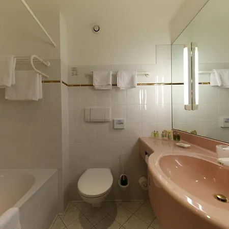 Отель Lamark 4*